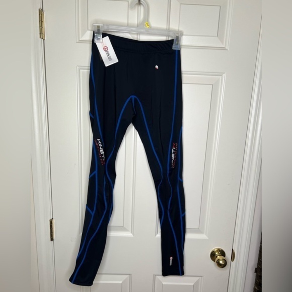 Kinetik leggings Medium, NWOT
